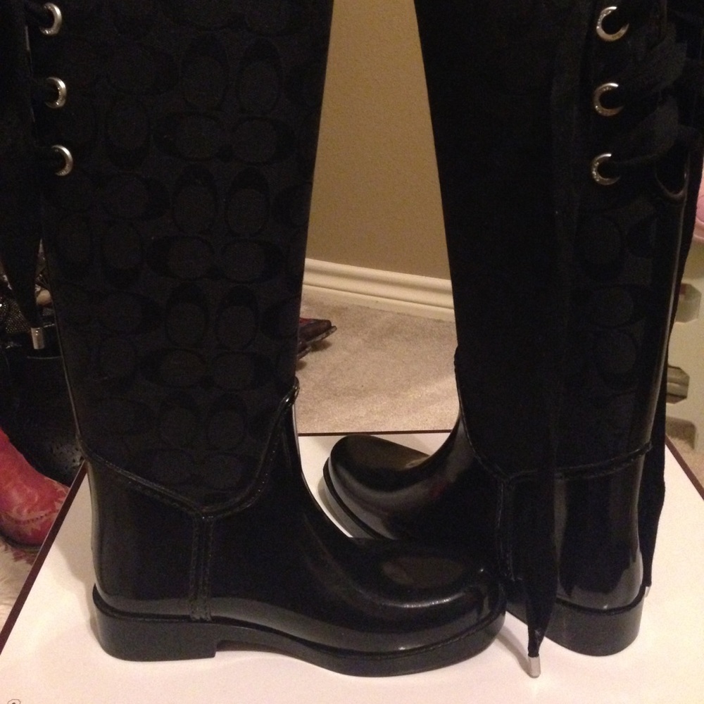 Coach Rain Boots - Picture 3 of 8